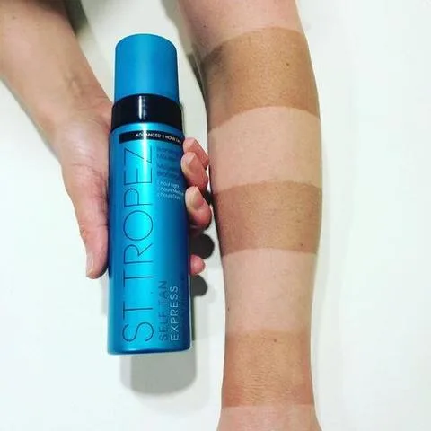 Autobronzant St. Tropez Self Tan Express – spuma pentru bronzare treptata rapida