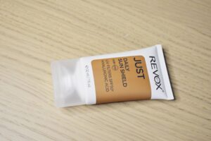 revox crema spf 50