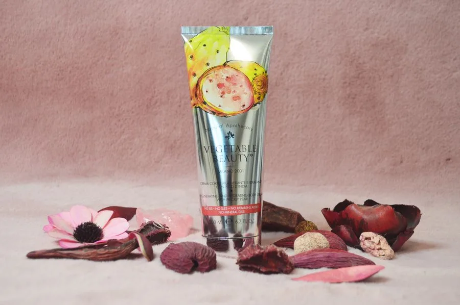 Crema de corp hidratanta cu rodie Vegetable Beauty de la MiOrganics – Review & Pareri