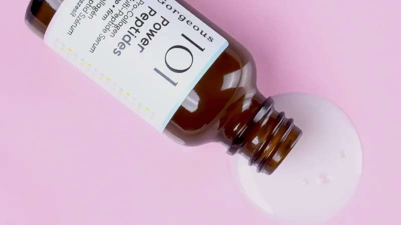 Geek & Gorgeous Power Peptides Review si Pareri personale